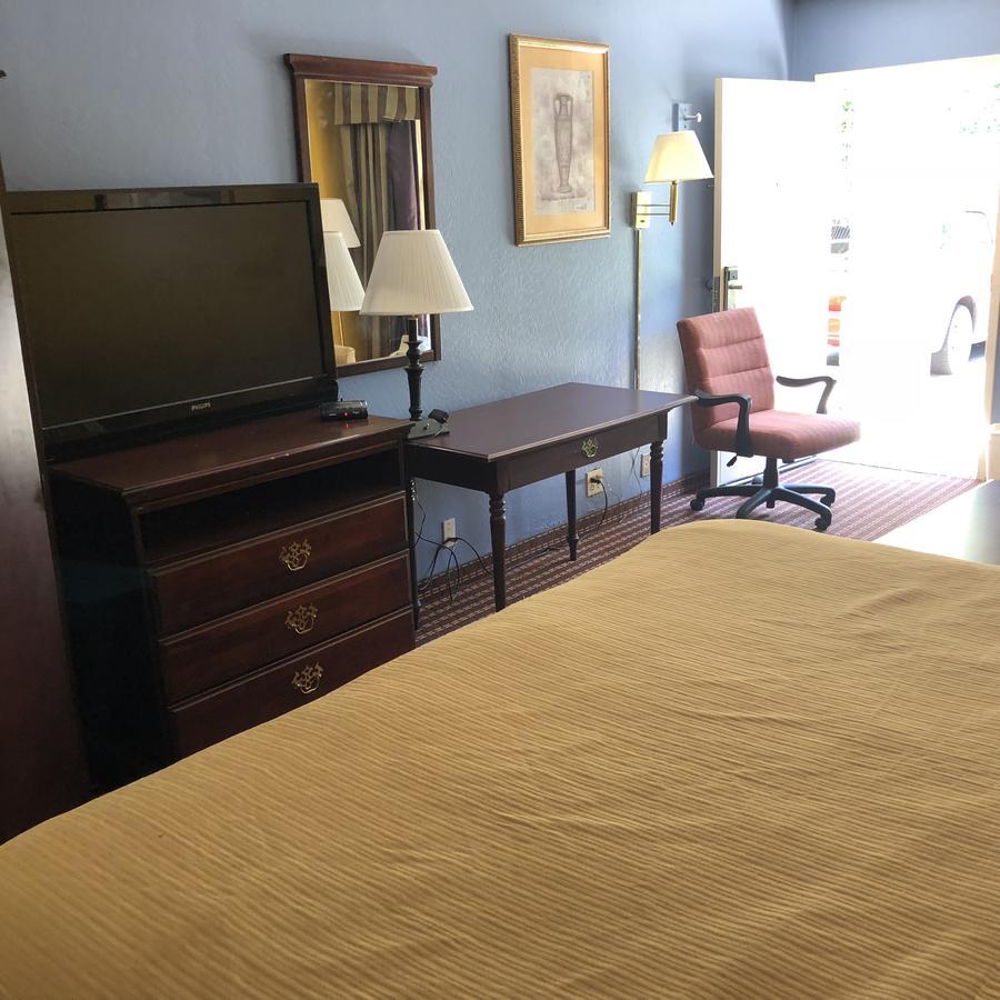 Grenada Inn 外观 照片
